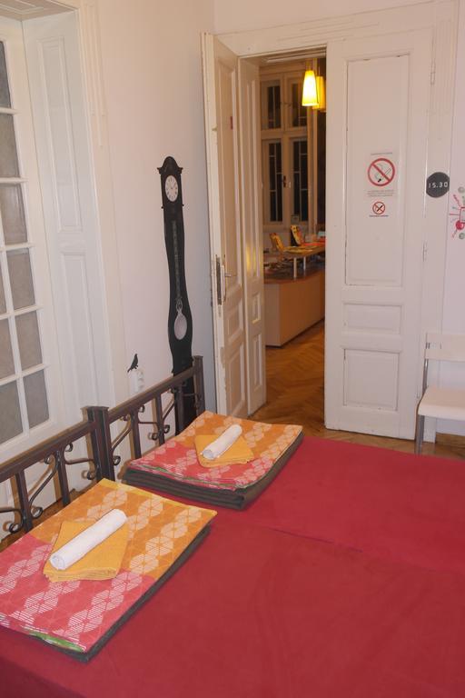 Time Hostel Belgrade Room photo