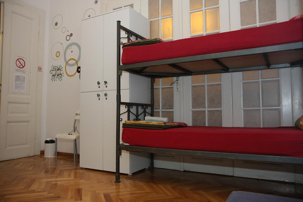 Time Hostel Belgrade Room photo
