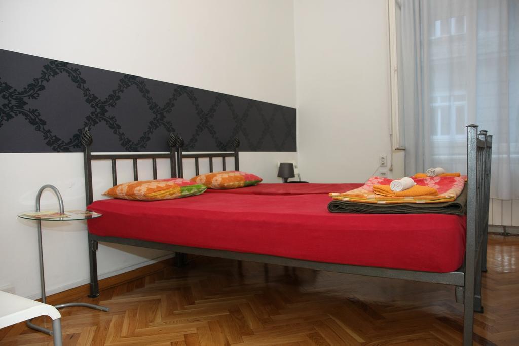 Time Hostel Belgrade Room photo